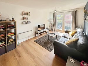 Lounge- click for photo gallery